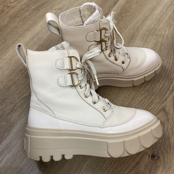 Sorel Caribou X Waterproof Lace-Up Platform Boots with Sherpa size 6 - Picture 1 of 16